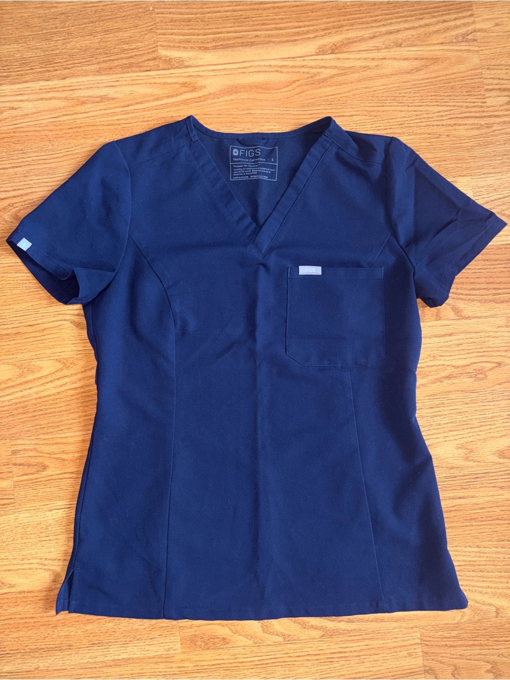 FIGS Navy V-Neck Short Sleeve Scrub Top